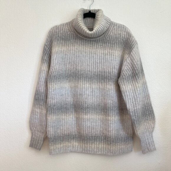 GAP Shaker-Stitch Turtleneck Sweater in Grey Spacedye - Picture 3 of 5